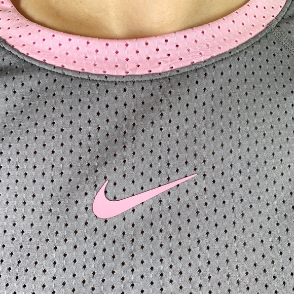 Nike Sweatshirt Dri-Fit Top - Picture 7 of 9